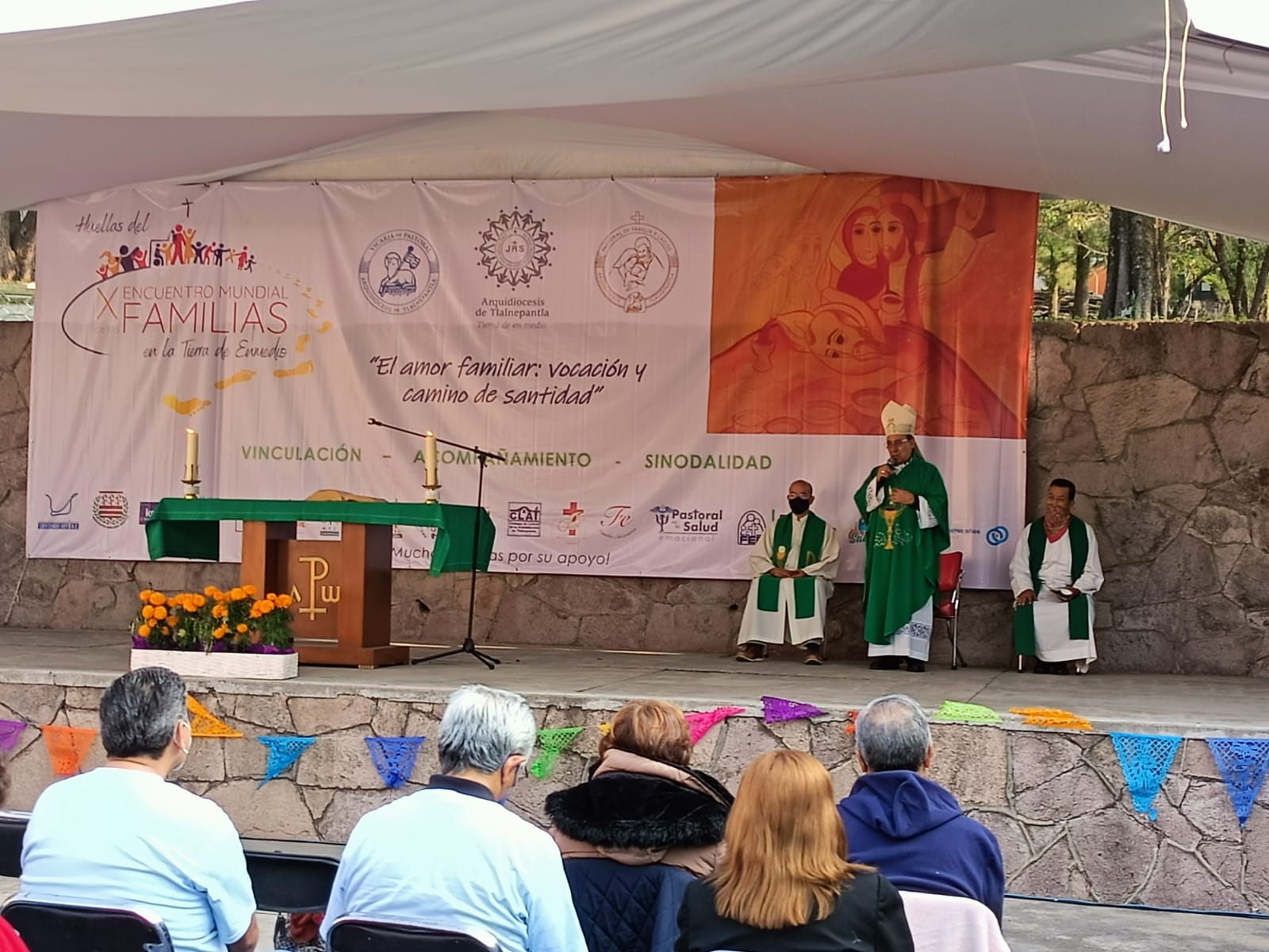 Huellas del Encuentro Mundial de las Familias en la tierra de en medio