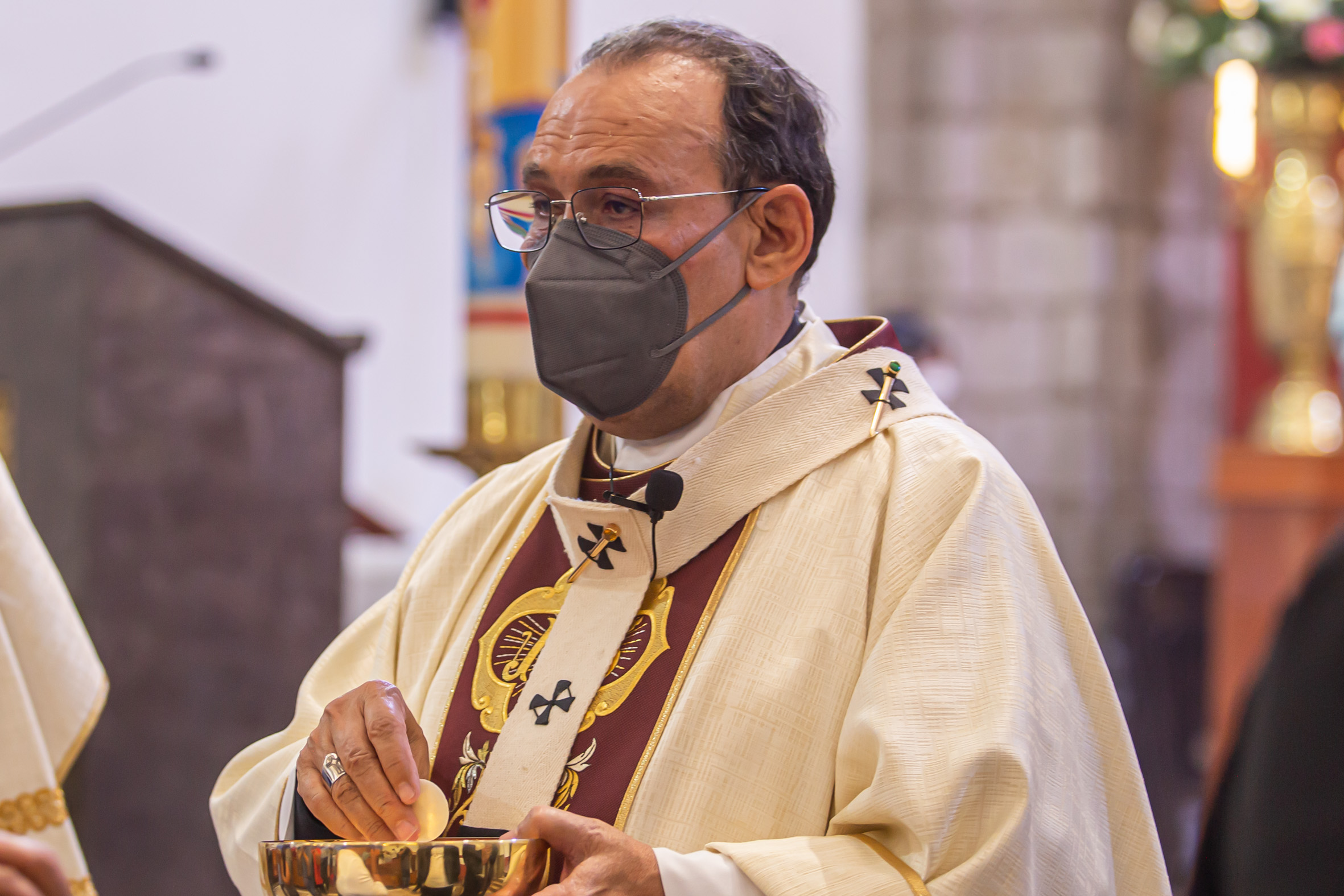 HOMILÍA EN EL VI DOMINGO DE PASCUA